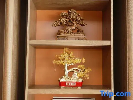 Shennongjia Mountain Foreign Guest Bed and Breakfast (Dajiu Lake Pingqian Ancient Town Branch)