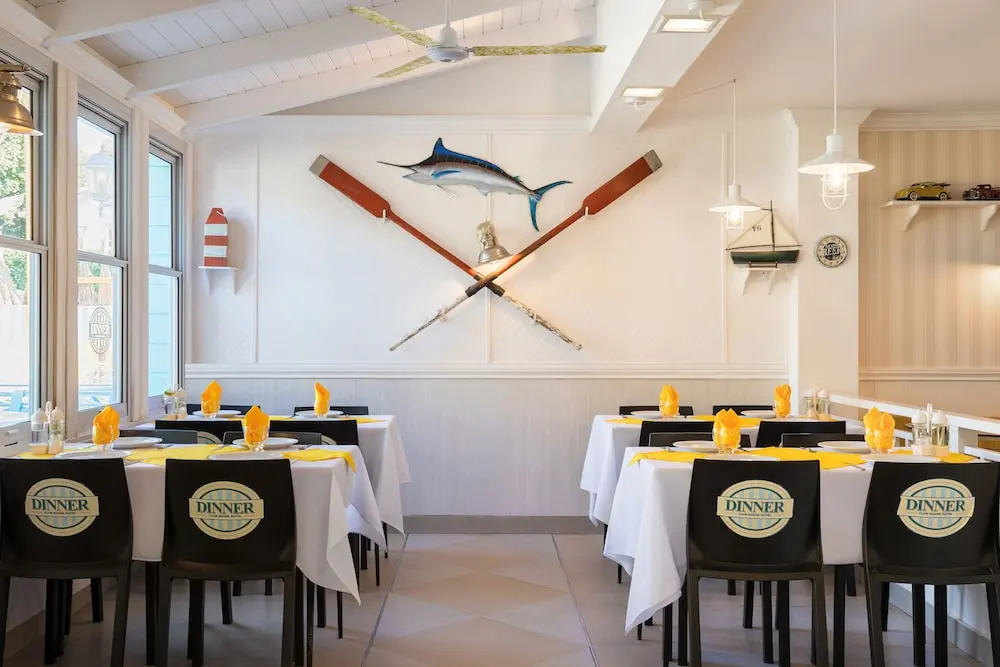 Club House Hotel