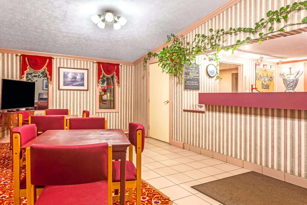 Knights Inn - Seymour