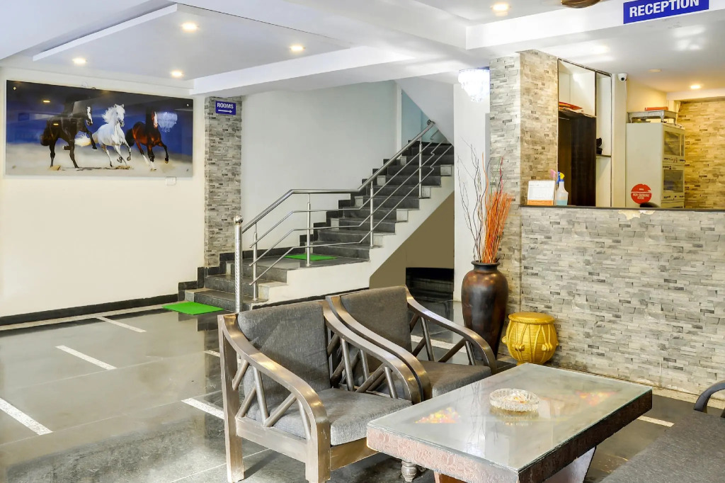 OYO 73552  The Nakshatra Hotel