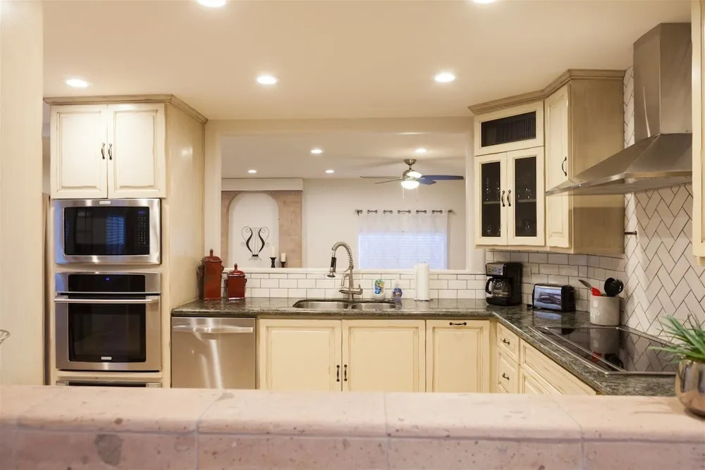 4BR Ocotillo Lakeview Home w/ Pool