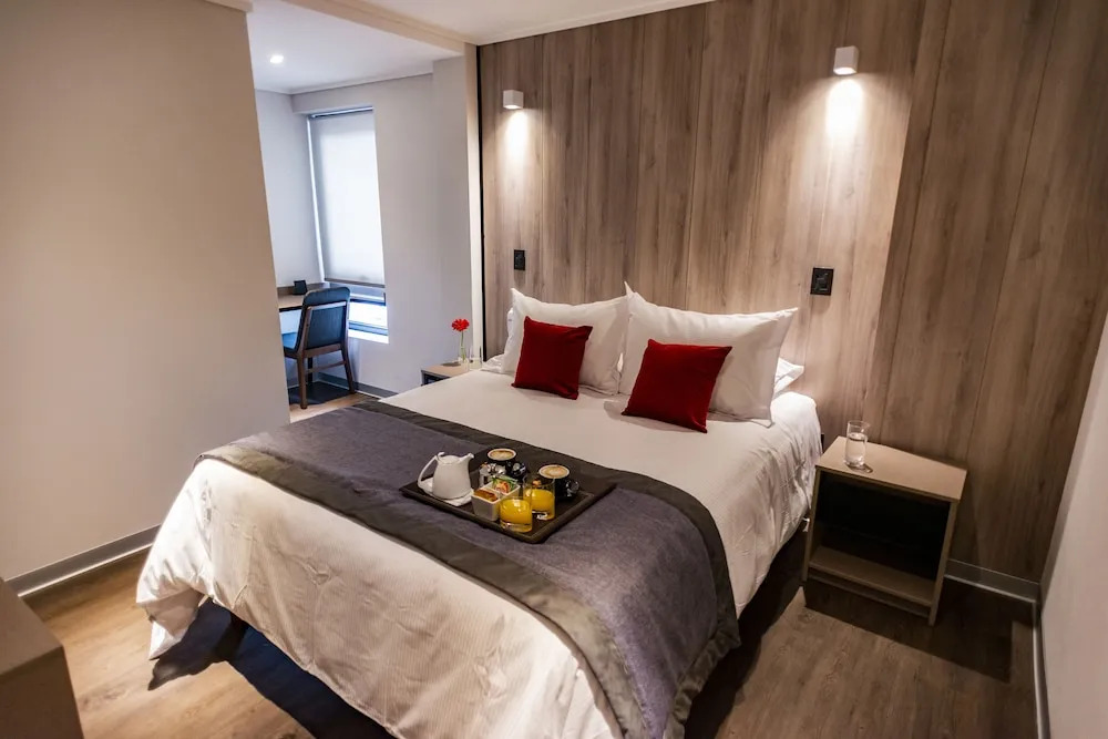 Hotel H9