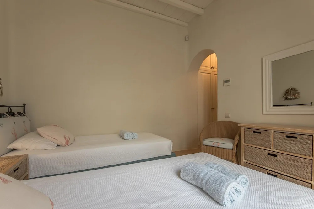 Hera iconic Mykonian Villa