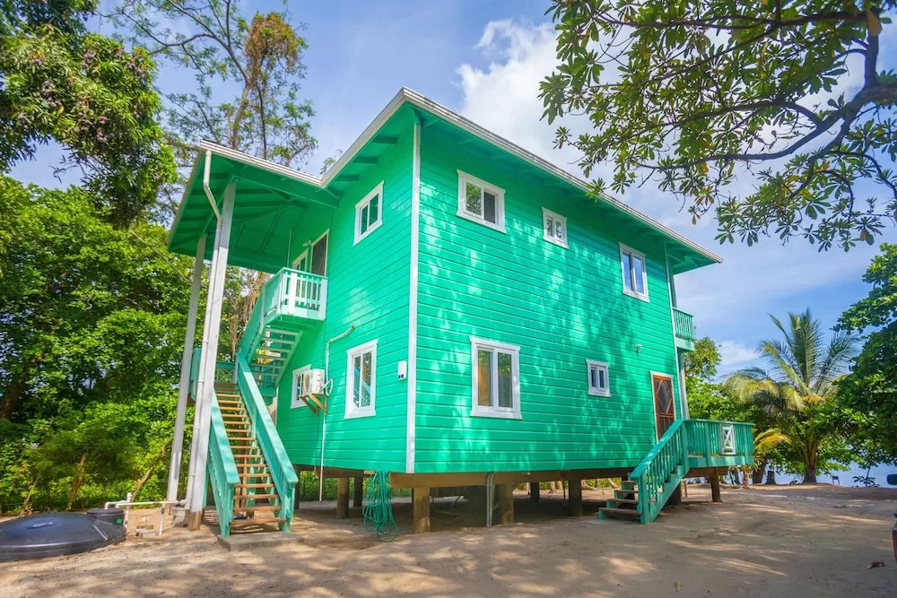Rivera's Beach House - 2nd Floor 1 Bedroom Apts