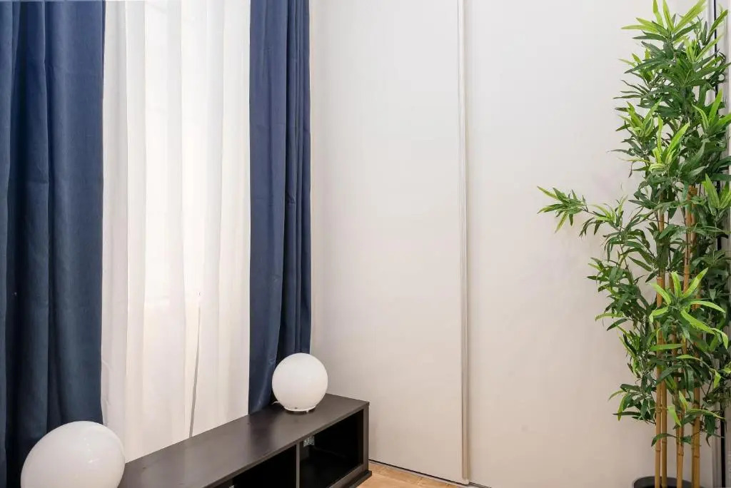 Luxurious and Bright, 5 min walk to city center