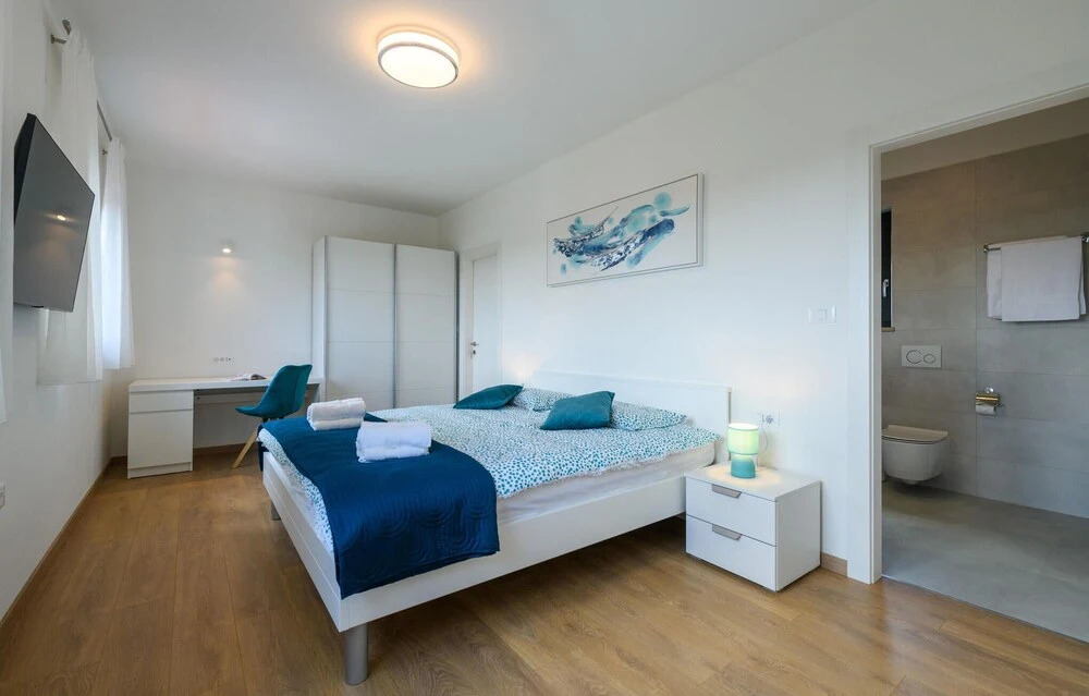 Gorgeous Home In Prodol