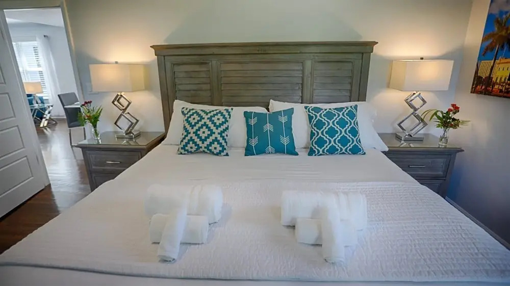 Modern Miami Family Home Mins From The Beaches