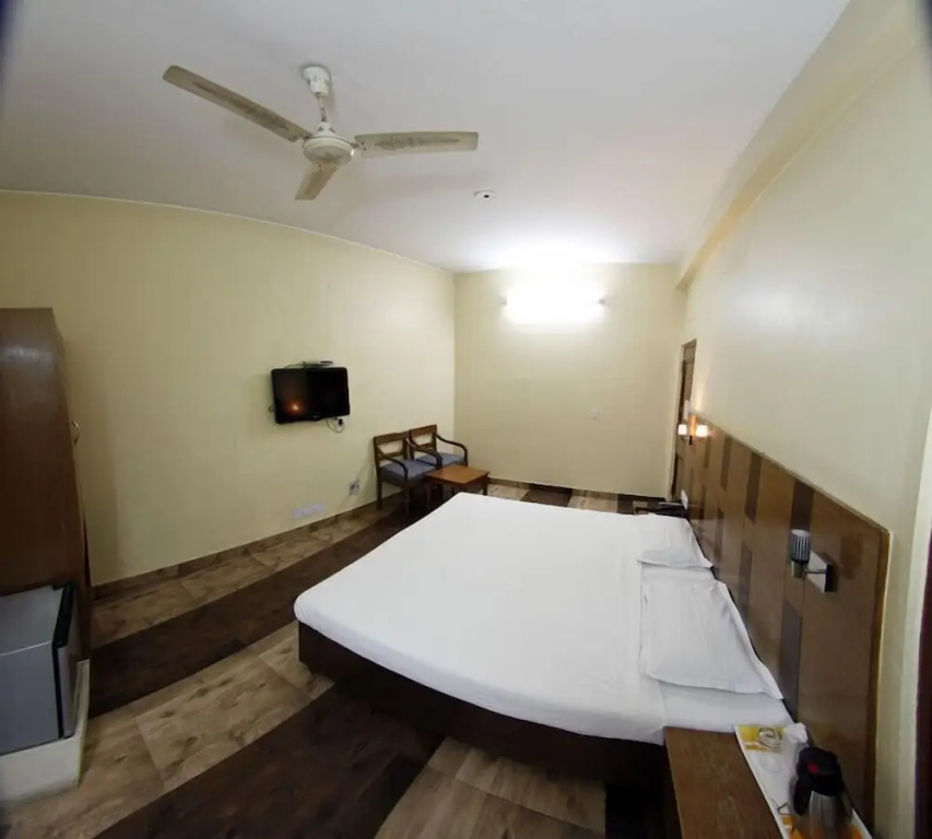 Hotel Dolphin