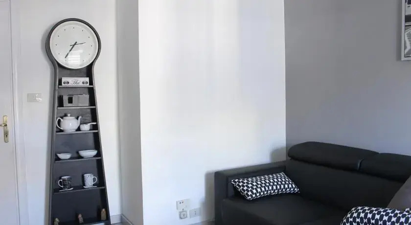 Apartment LED - Enzos Place