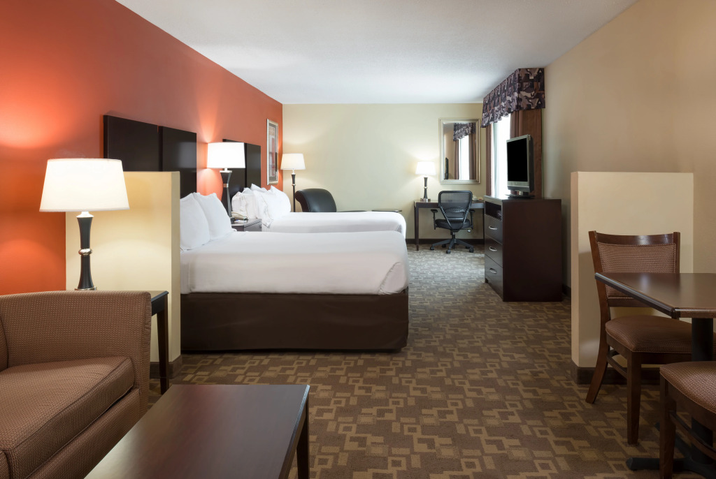 Holiday Inn Express & Suites Lexington Downtown Area-Keeneland by IHG