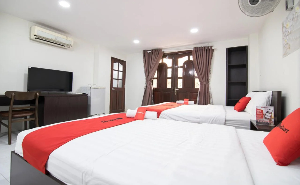 Ngoc Trinh Hotel by RedDoorz