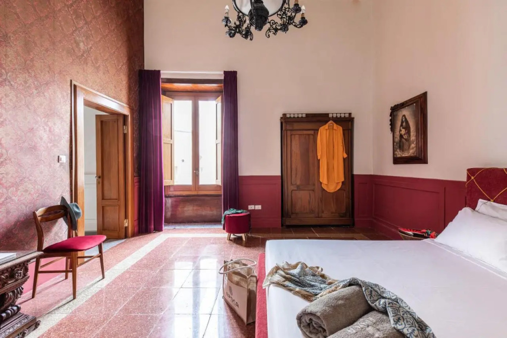 Palazzo Savino Southern Italian Lifestyle - Epoca Collection