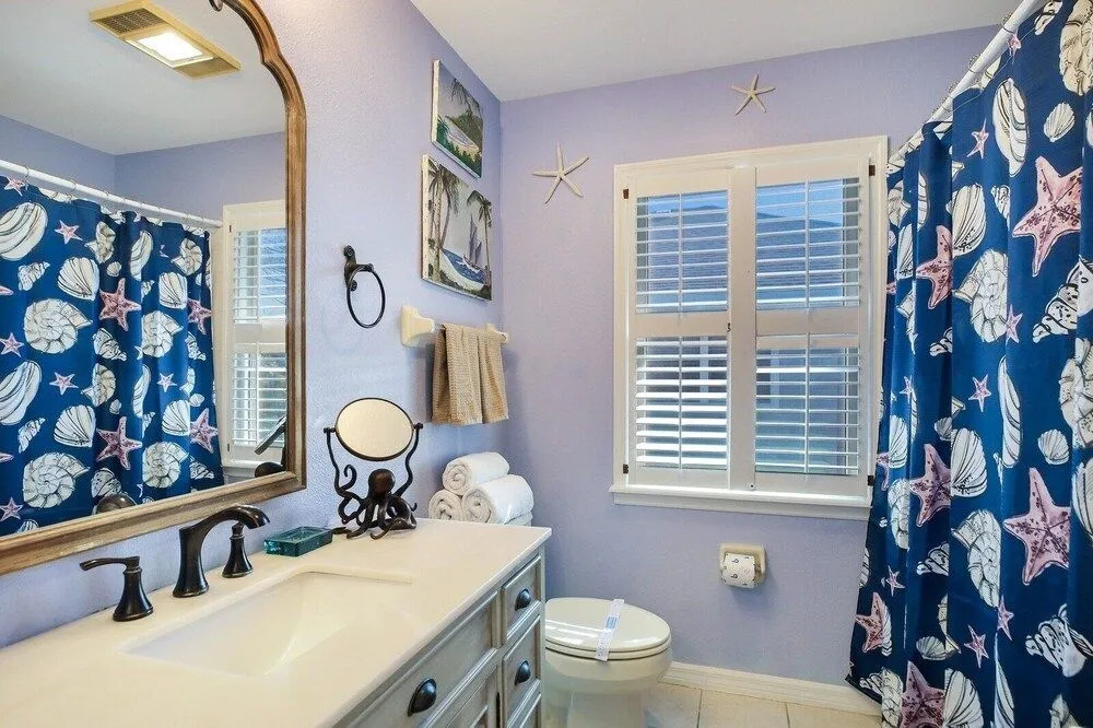 Maritime Memories 3 Bedroom Home by RedAwning