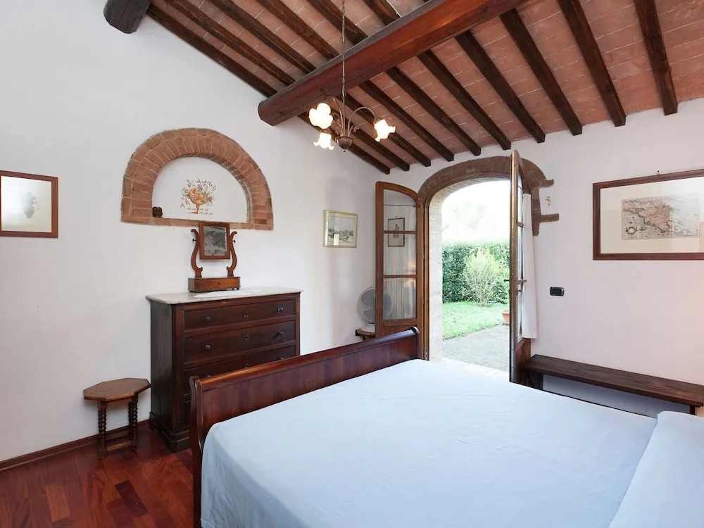 Comfortable Cottage in Sienna Italy With Swimming Pool