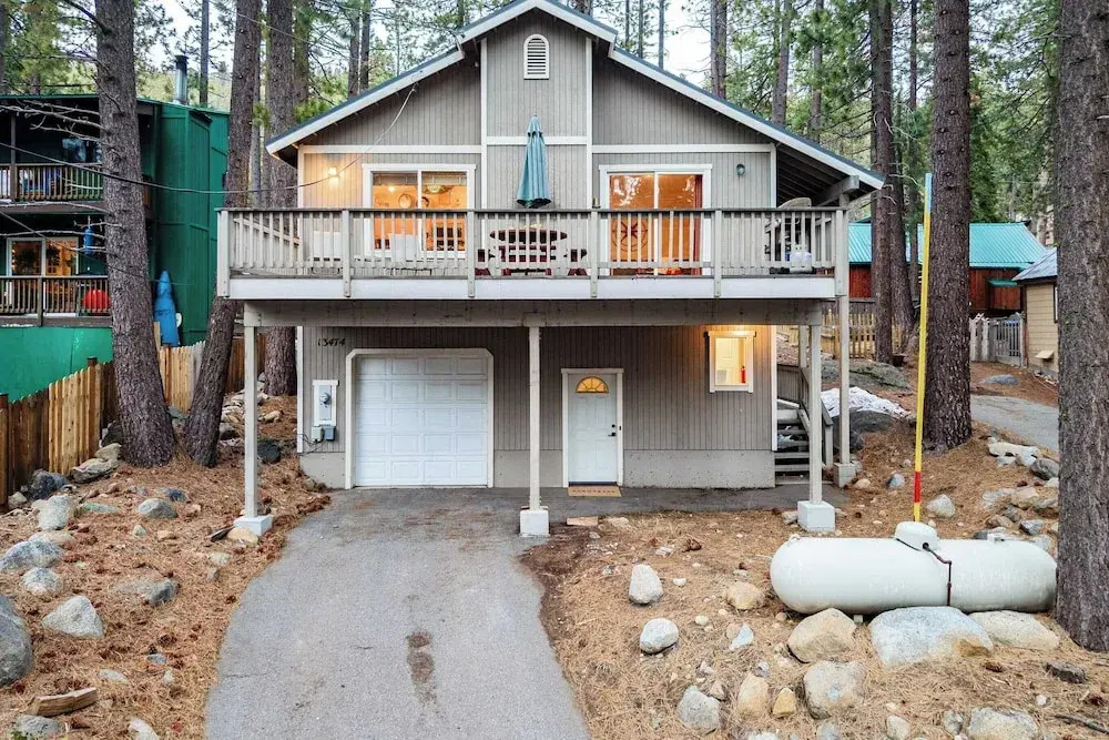 Stylish Truckee Retreat Deck, Near Lake & Skiing Moraine by Avantstay