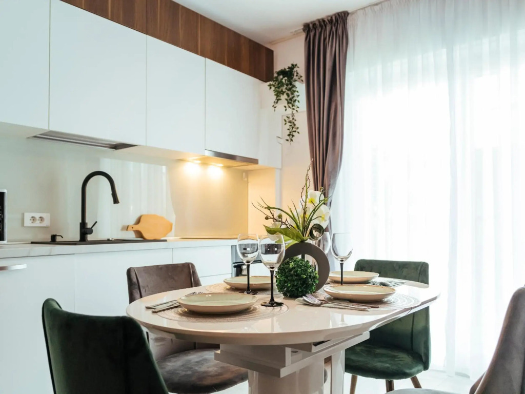 Cozy Special Pallady Apartament with Heated Courtyard