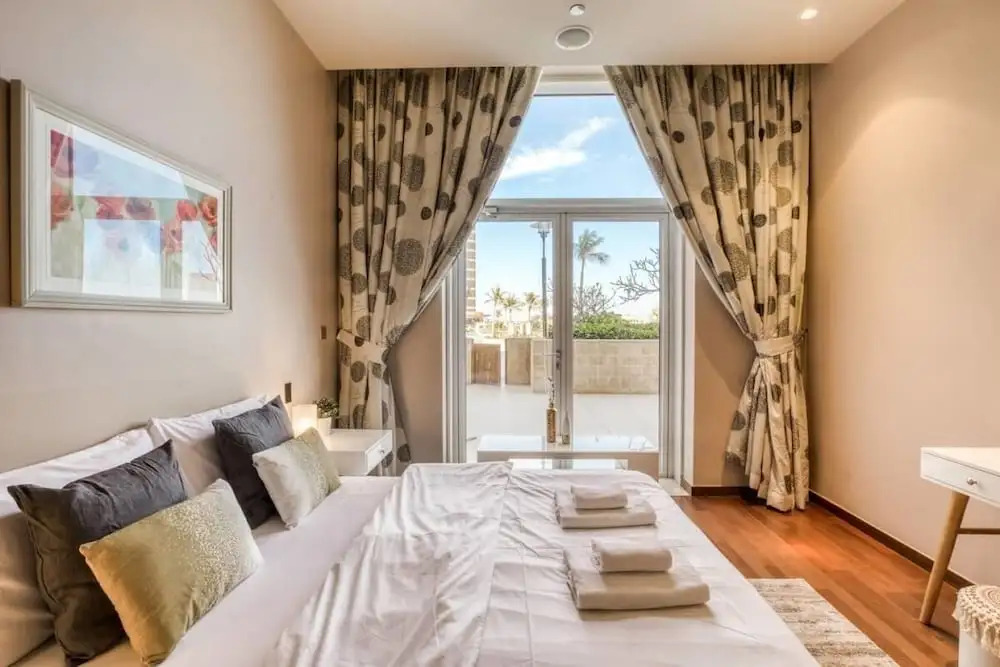 Private Beach & Pool Right on Your Doorstep!