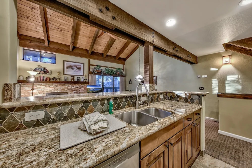 Newly Remodeled 2 Bedroom Townhome With Loft Townhouse by RedAwning
