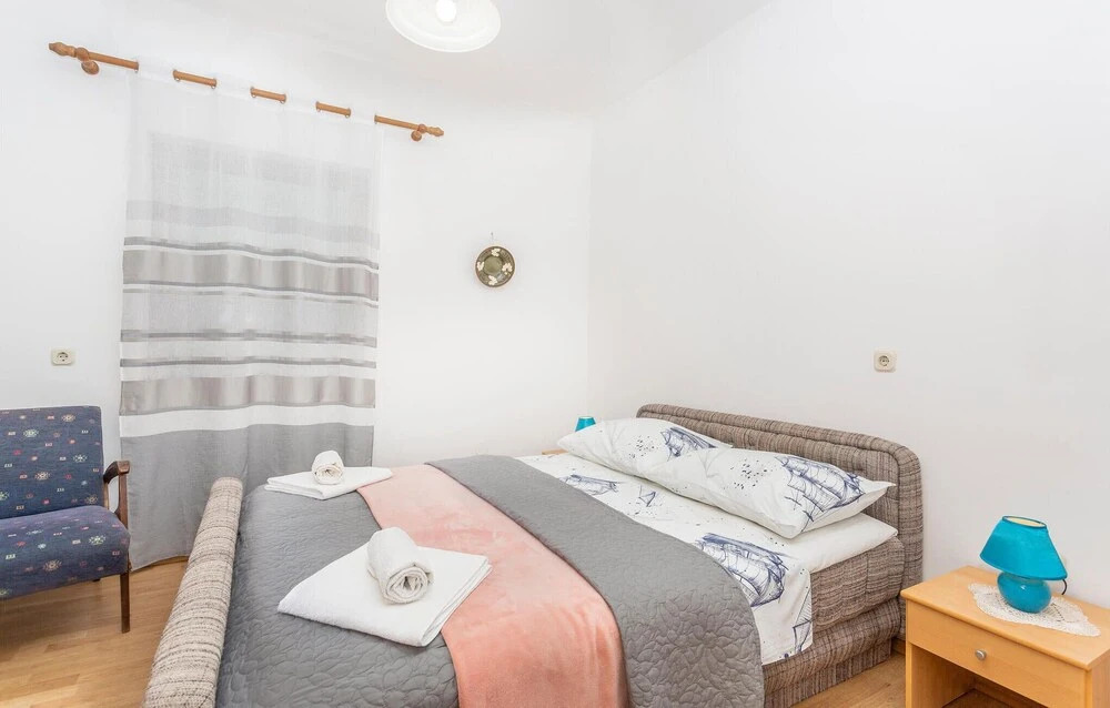 Nice Apartment in Malinska With 2 Bedrooms and Wifi