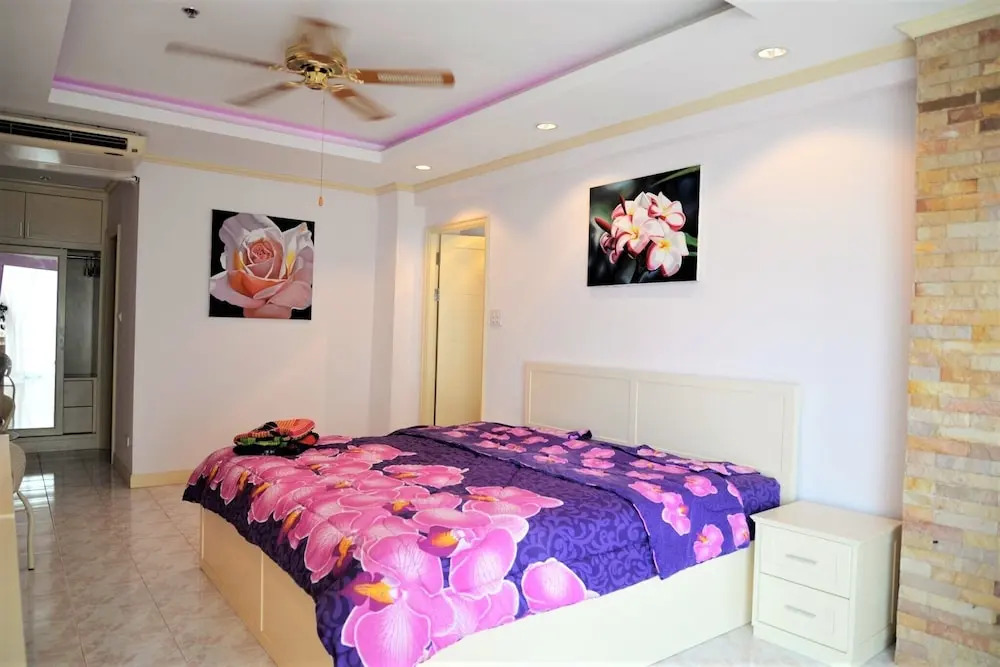 1-bed Condo at Jomtien Beach - Sleeps 2