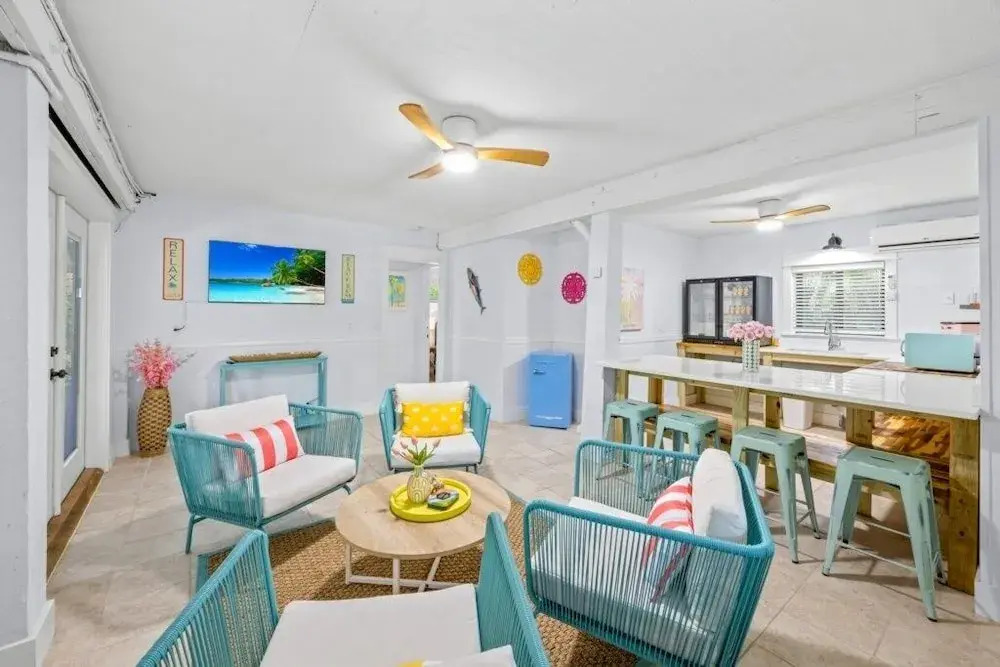 11431 Dickey Lane-kaztiva 3 Bedroom Home by RedAwning