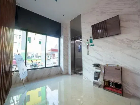 Season flower HOTEL (Yulin Hongjin Mall Branch)