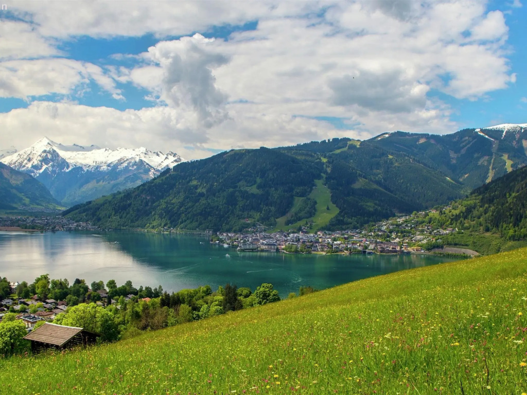Spacious Apartment near Ski Area in Niedernsill