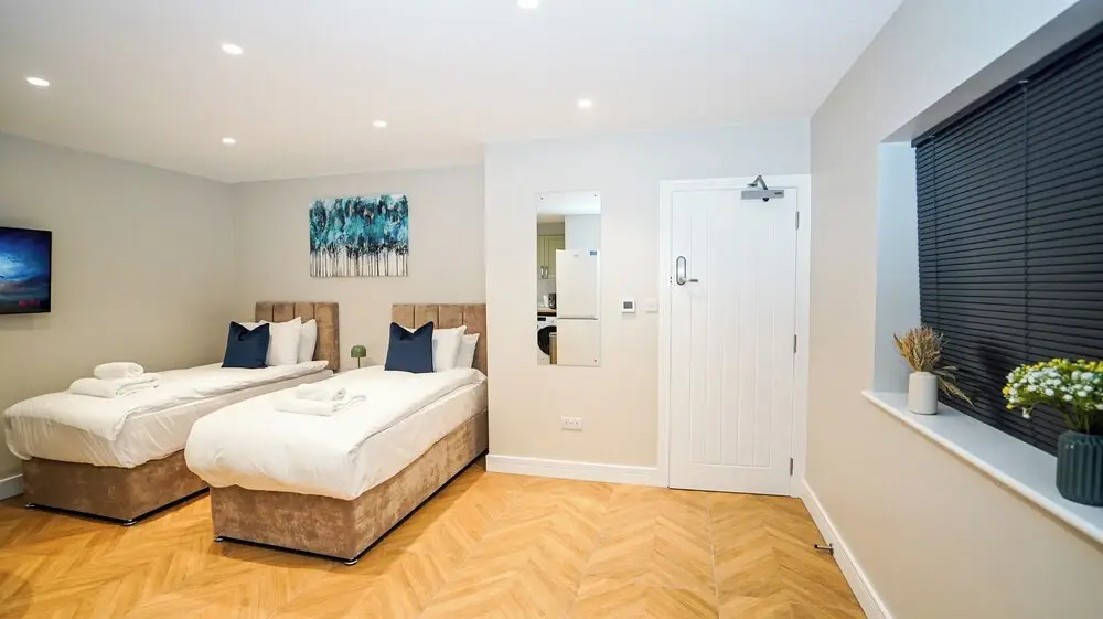 Wisteria F2 - single beds