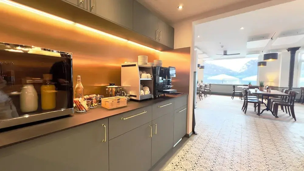 Boutique Hotel & Restaurant Niesenblick - Lakefront rooms with balcony on Lake Thun - SELF CHECK IN & digitale Reception
