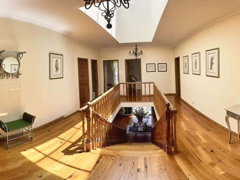 Quinta Martin Modern Retreat