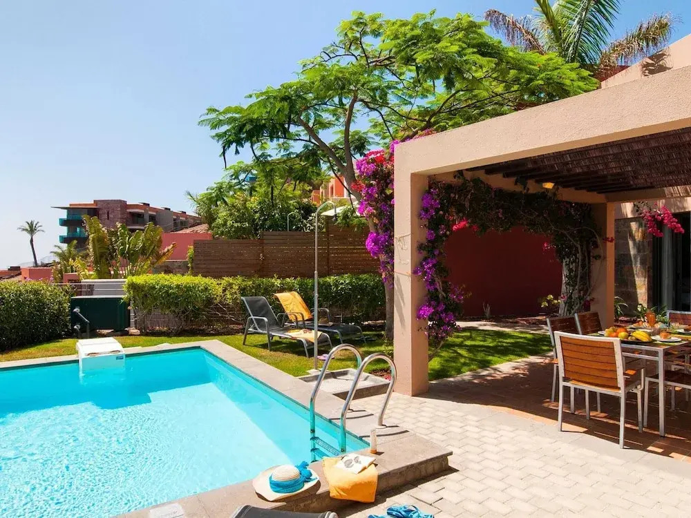 Bungalow With Communal Pool in Playa del Ingles