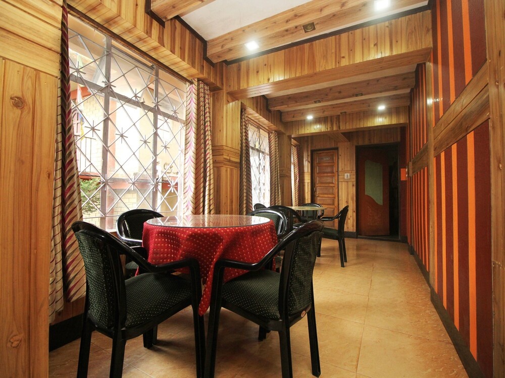 Goroomgo Broadway Annexe Darjeeling