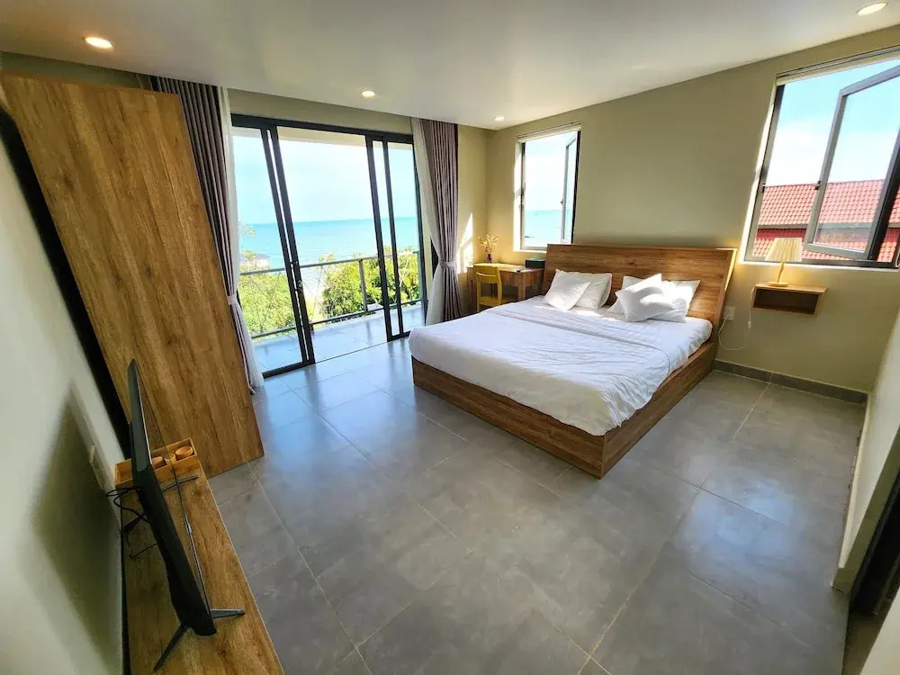 Sunny Shore Resort