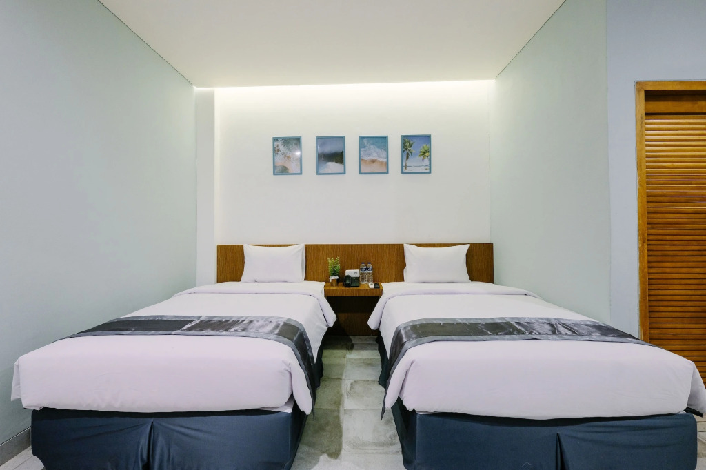 Lopi Hotel