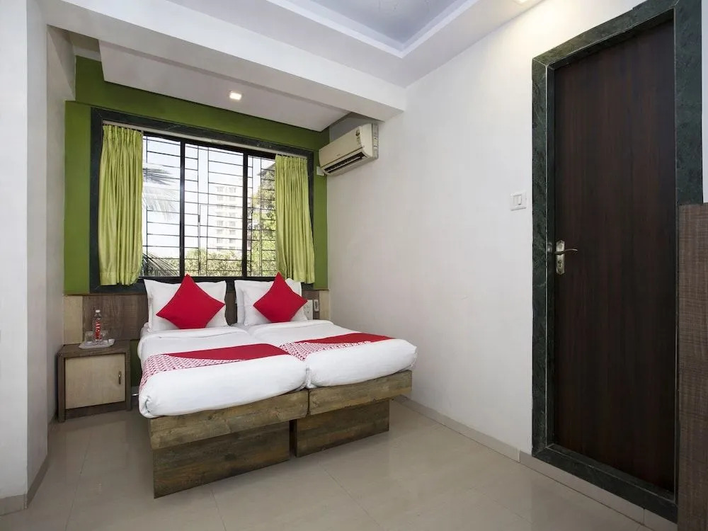 OYO 27994 Hotel Royal Comfort