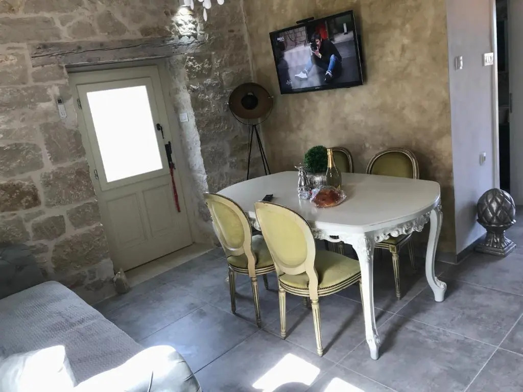 Stone house Chiara Seaview