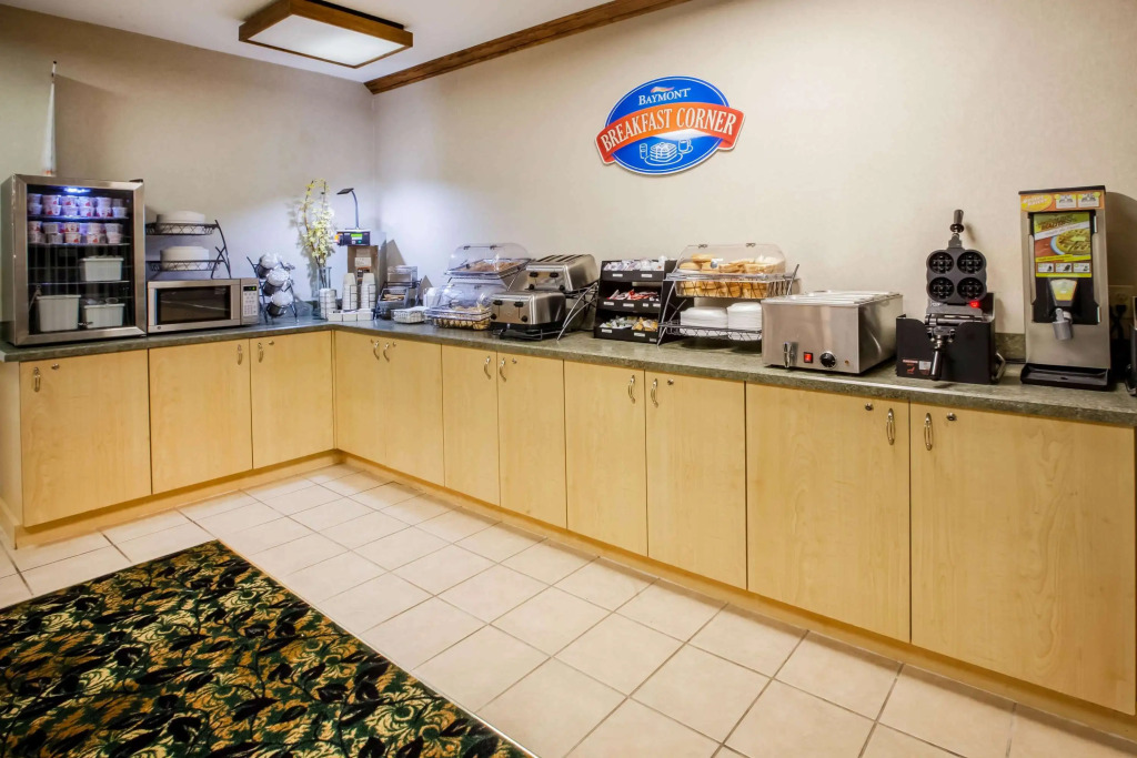 Baymont by Wyndham Mackinaw City