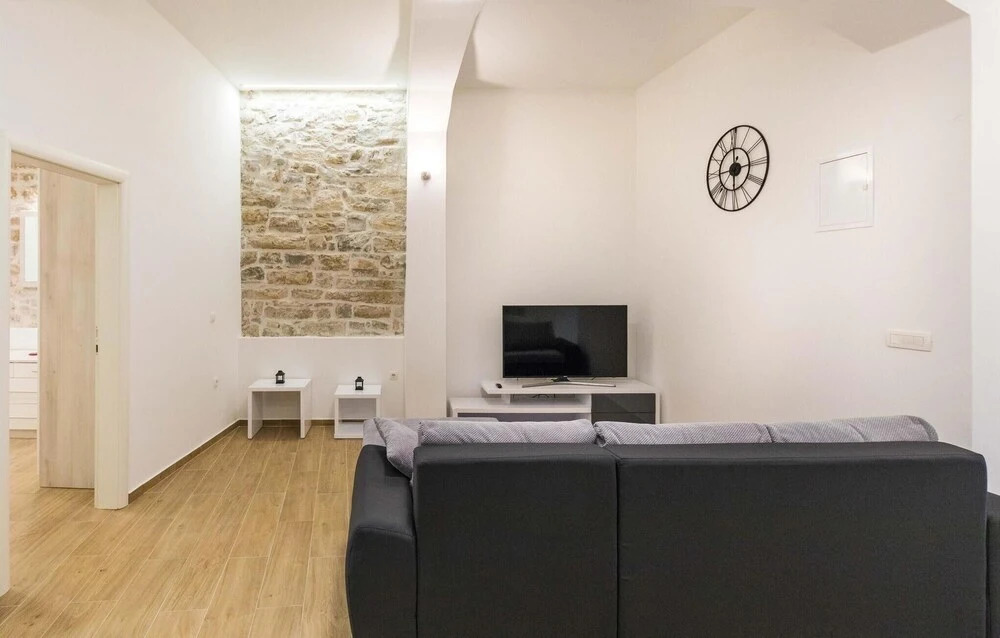 Nice Apartment in Kastel Sucurac With Wifi and 2 Bedrooms