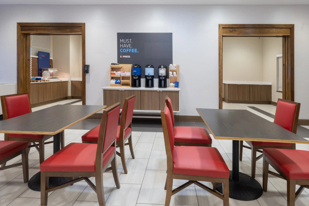 Holiday Inn Express & Suites Dallas East - Fair Park by IHG