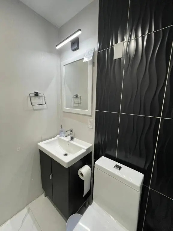 Modern & Luxurious Suites in Surrey