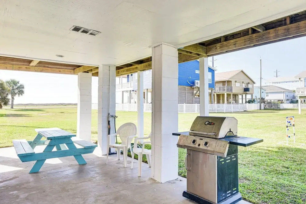 Walk to Beach: Galveston Home w/ Patio & Balcony!