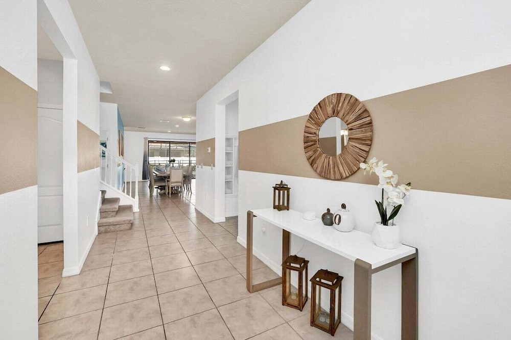 8872ql-backup · Newly Furnished 9BR Villa With Pool/spa