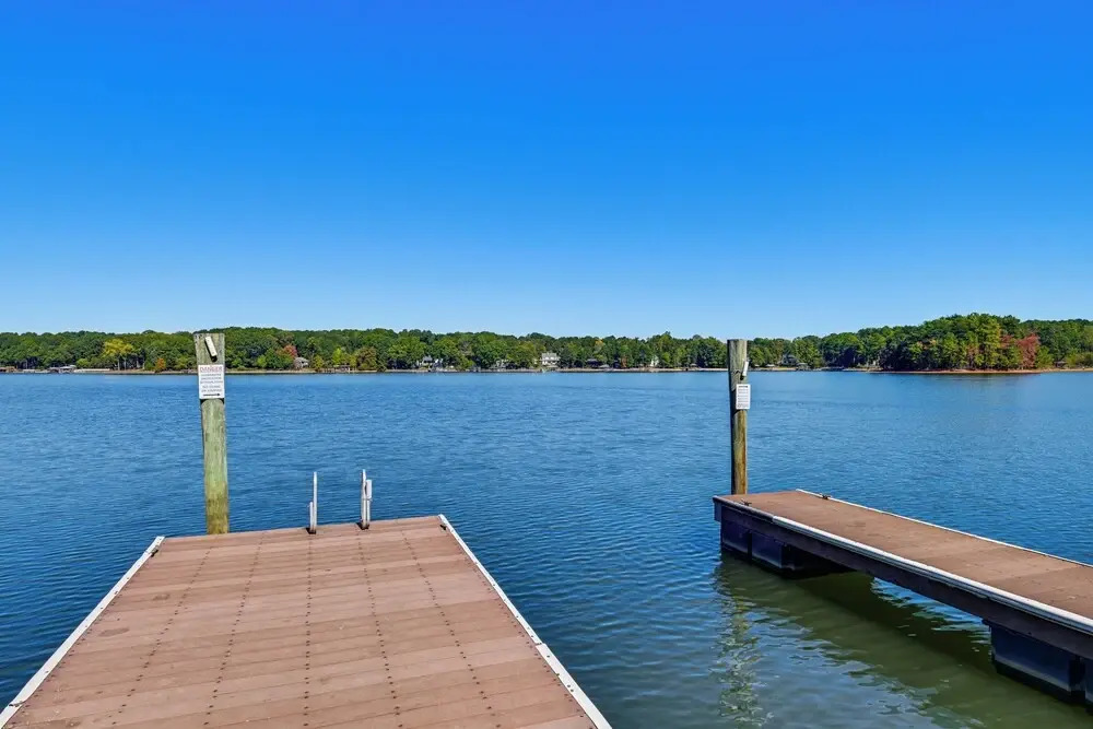 Private Dock & Beach! Lake Norman Cottage Hideaway