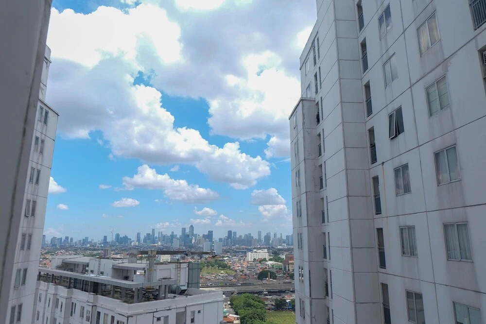 Strategic 1Br At Bassura City Apartment