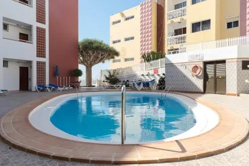 Studio Apartment with Sea View And Pool