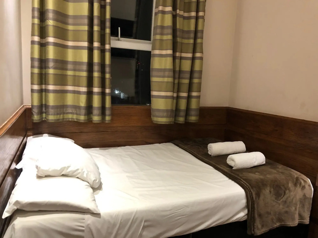 The Crystal Lodge Hotel