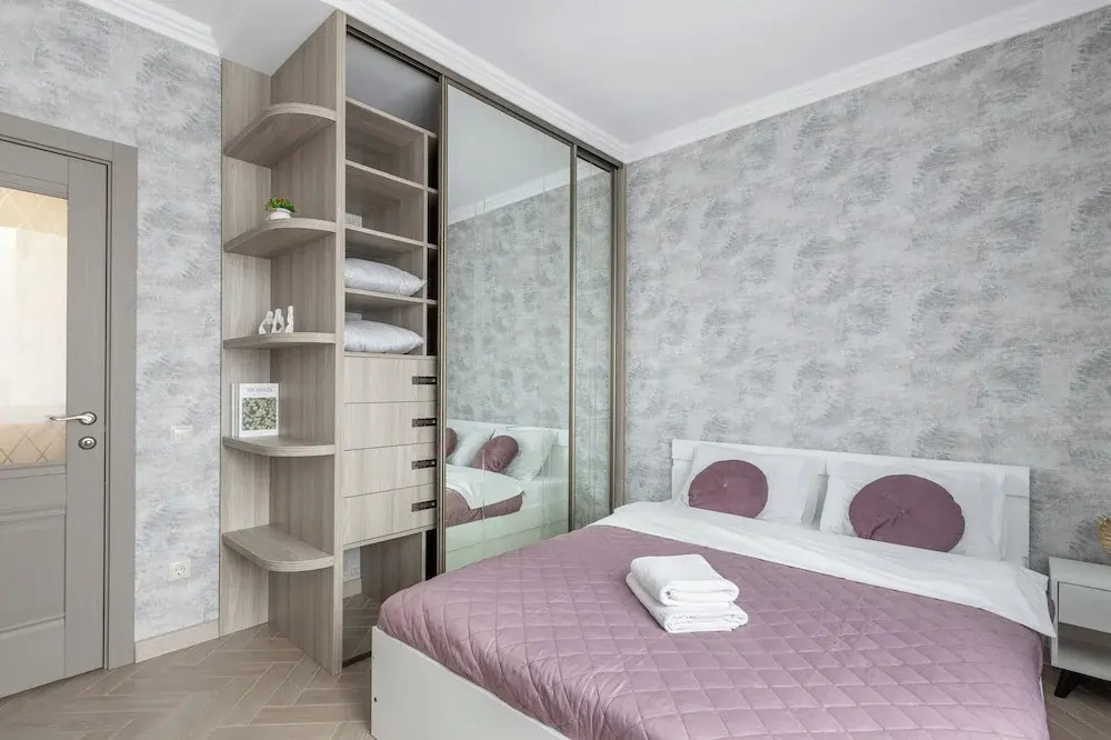 3-room apt with view of National Library