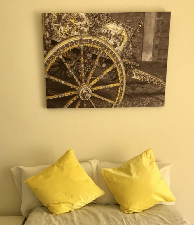 Ficurinia Guest House