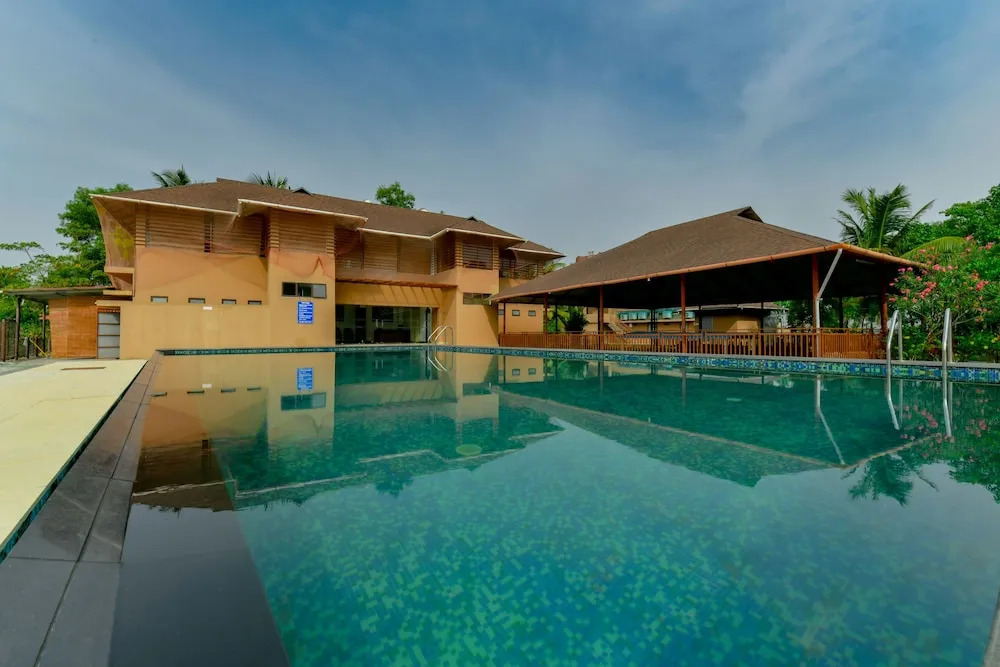 Palette Resort - Grand Ayur Island