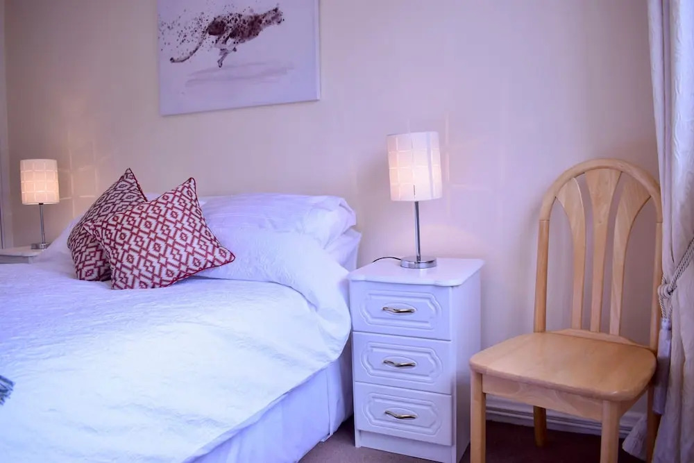 Airy 1 Bedroom Apartment Near The Beach
